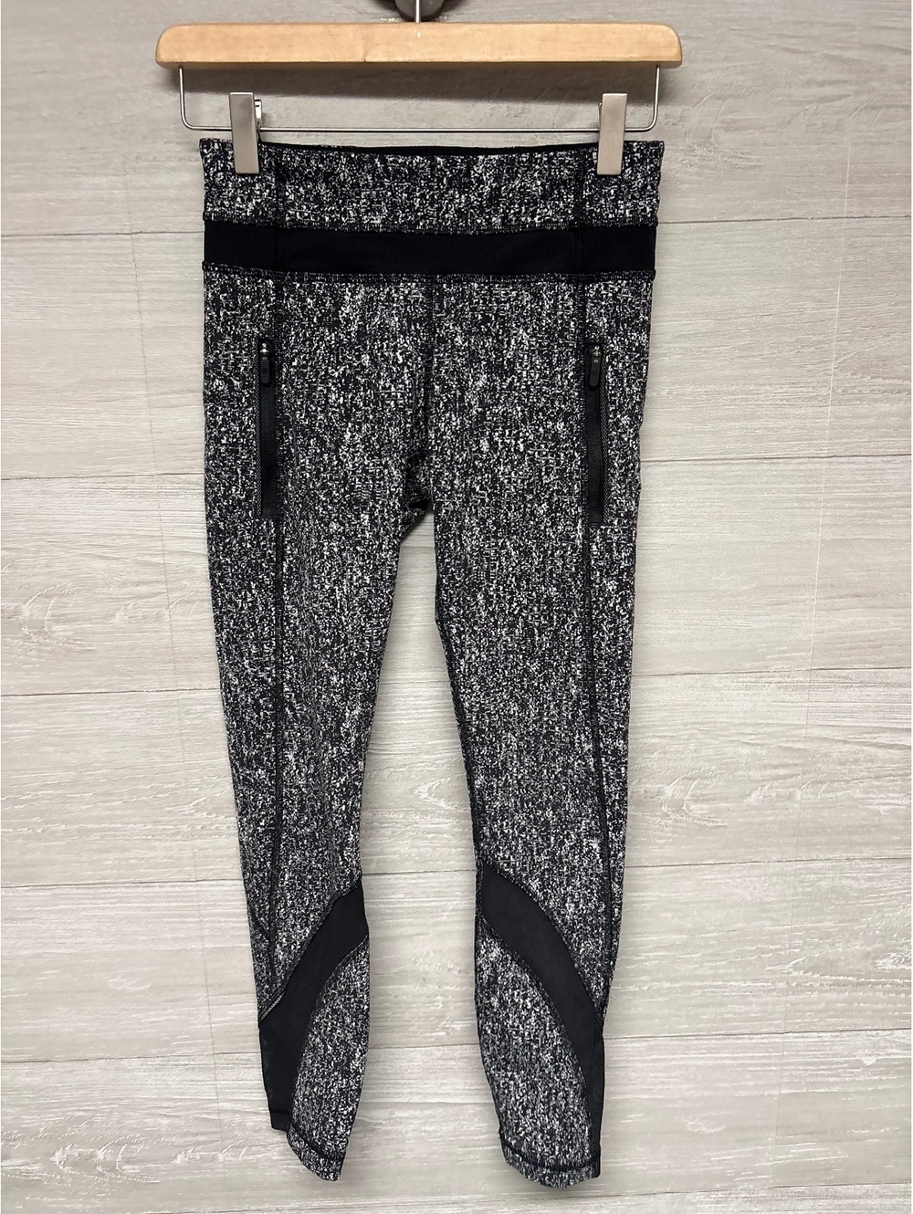 * | Lululemon | leggings. Size 4.